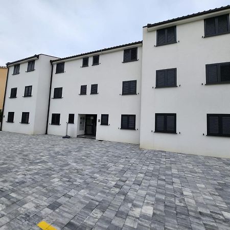 Apartmani M&L I M&J Malinska Esterno foto