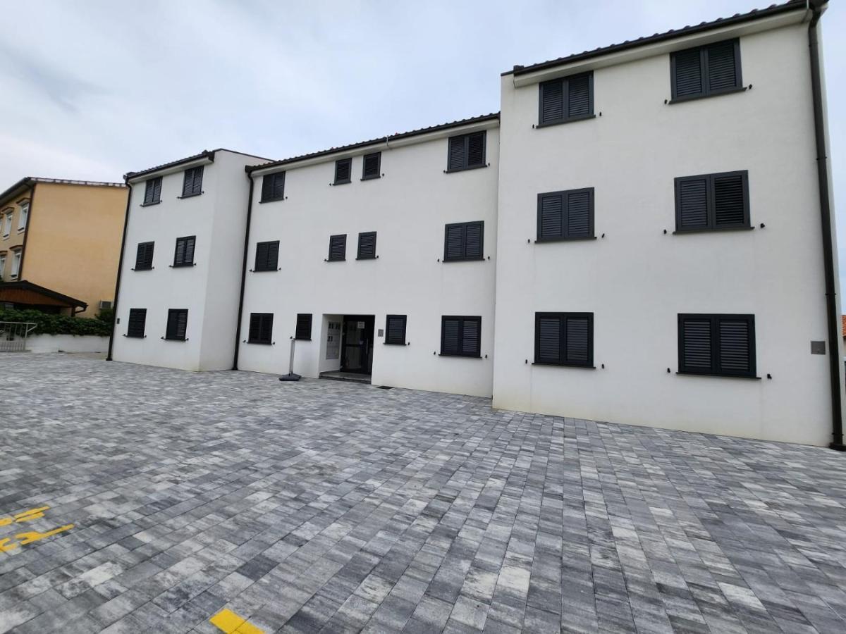 Apartmani M&L I M&J Malinska Esterno foto